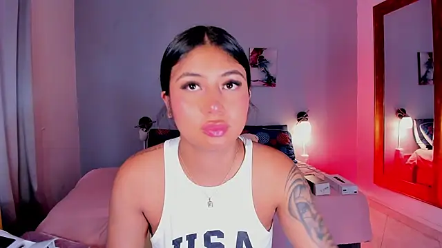 Snapshot of KimTaylorW chatting on July 17, 2026, 7:41 pm KimTaylorW online show from July 17, 2026, 7:41 pm