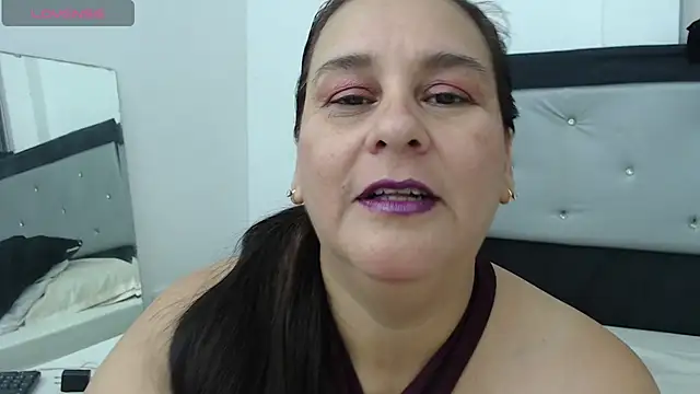 Sharlot curvy online show from May 8, 2026, 8:36 pm