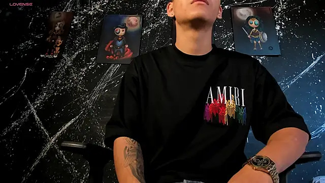 DylanRoyce  online show from May 13, 2026, 12:57 pm
