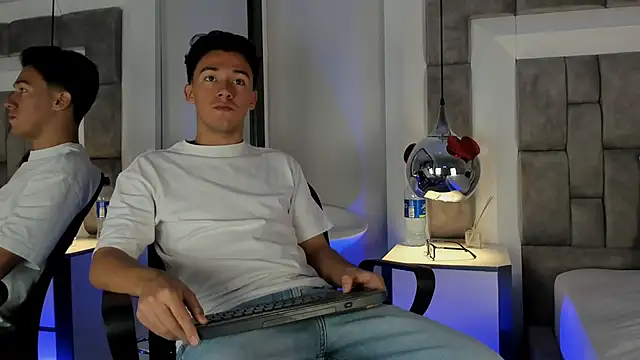 Austin Reedss online show from March 4, 2026, 12:11 pm