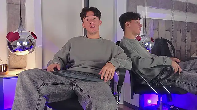 Austin Reedss online show from April 1, 2026, 12:50 pm