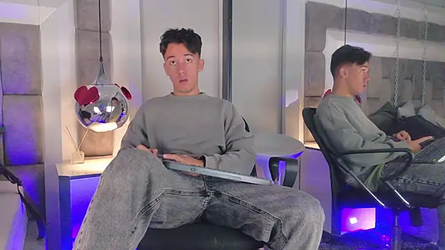 Austin Reedss online show from April 9, 2026, 2:00 pm