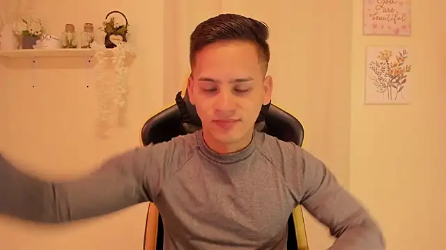 sexy andres01 online show from March 22, 2026, 1:14 pm