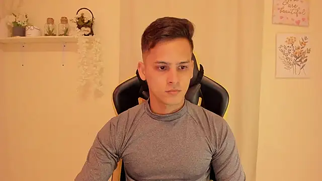 sexy andres01 online show from April 16, 2026, 10:56 pm