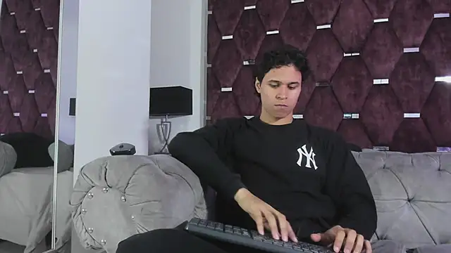 TonyBenedetti online show from July 9, 2026, 8:46 pm