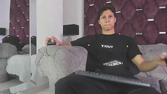 TonyBenedetti online show from July 10, 2026, 8:44 pm