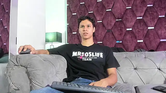 TonyBenedetti online show from July 12, 2026, 9:39 pm