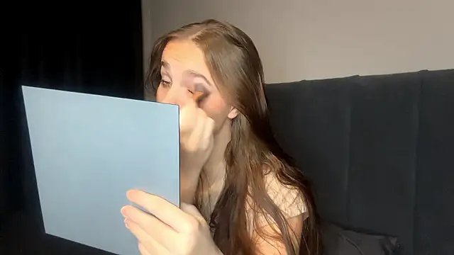 Snapshot of LowriseZiziphus chatting on February 25, 2026, 3:43 pm LowriseZiziphus online show from February 25, 2026, 3:43 pm