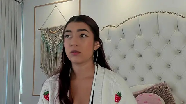 Sara funy online show from June 2, 2026, 11:34 am