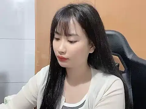 Sunny2868 online show from March 5, 2026, 5:47 am