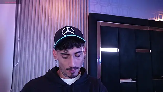 Dark Eros  online show from April 12, 2026, 3:22 am