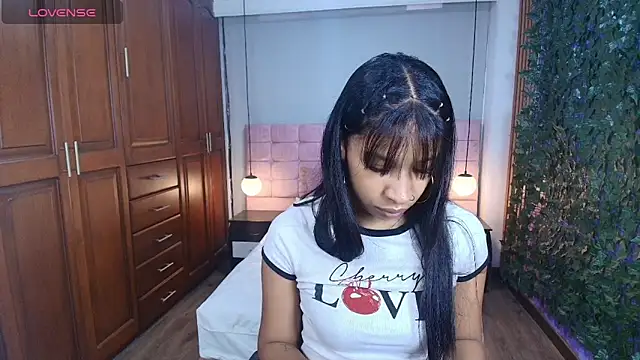 ShayMilleer online show from April 15, 2026, 11:50 am