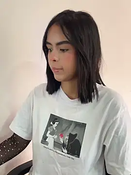 kitty rousse01 online show from March 2, 2026, 12:23 pm