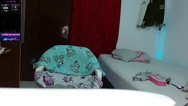 scarlet johannson19 online show from April 5, 2026, 3:04 am