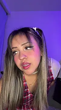 Moon Velvet  online show from March 21, 2026, 12:26 am