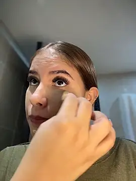 MiluRossee online show from April 15, 2026, 6:20 am