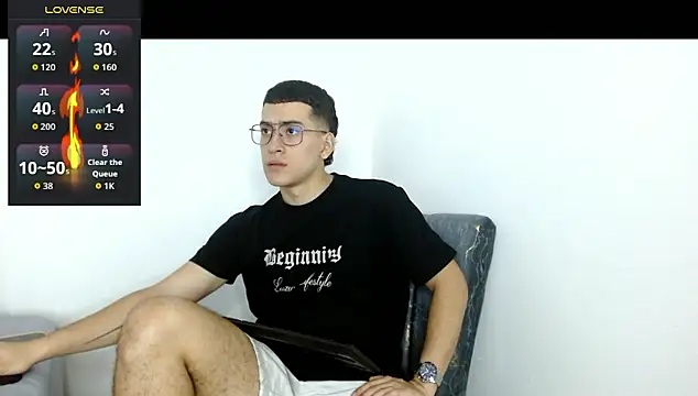 Snapshot of oliver___saint chatting on March 8, 2026, 12:19 am oliver saint online show from March 8, 2026, 12:19 am