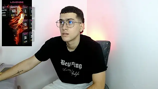 Snapshot of oliver___saint chatting on March 9, 2026, 12:25 am oliver saint online show from March 9, 2026, 12:25 am