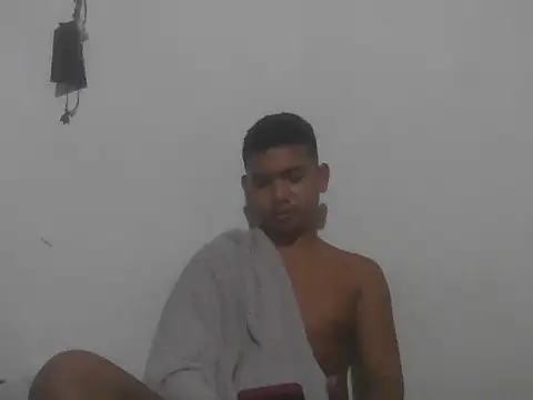 Snapshot of Ruel_2002 chatting on March 2, 2026, 2:13 pm Ruel 2002 online show from March 2, 2026, 2:13 pm