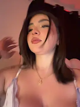 SamanthaValmont online show from May 28, 2026, 3:15 am