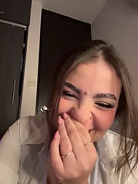 SamanthaValmont online show from July 2, 2026, 3:23 am