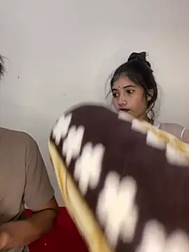 Snapshot of LOVELUST02 chatting on February 28, 2026, 4:19 pm LOVELUST02 online show from February 28, 2026, 4:19 pm