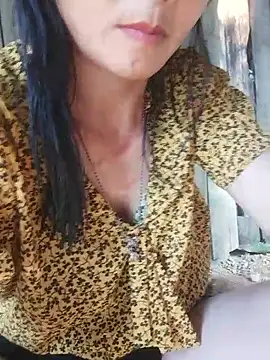 rinrin7700 online show from April 7, 2026, 9:54 am