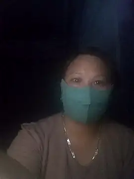 Snapshot of Heylen_hooo chatting on February 25, 2026, 10:41 pm Heylen hooo online show from February 25, 2026, 10:41 pm