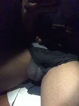 Snapshot of EricSwainn901 chatting on April 13, 2026, 5:13 am EricSwainn901 online show from April 13, 2026, 5:13 am