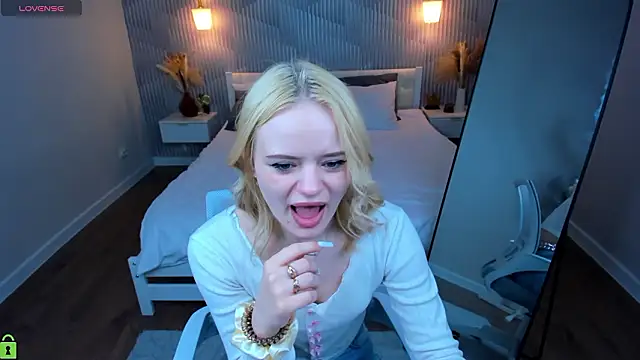 Tessa Ashe online show from March 19, 2026, 9:57 am