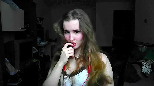 Snapshot of Adelinevibe chatting on March 1, 2026, 7:10 am Adelinevibe online show from March 1, 2026, 7:10 am