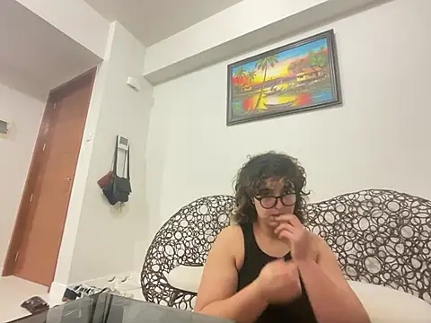 Snapshot of yassiestar chatting on February 26, 2026, 8:19 pm yassiestar online show from February 26, 2026, 8:19 pm