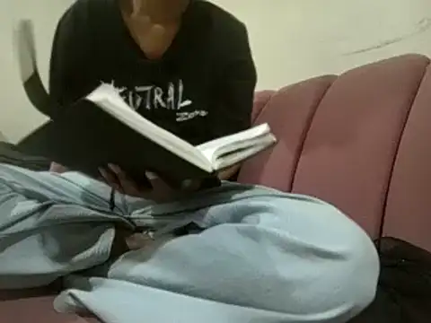 Snapshot of Mistry_lishu chatting on March 2, 2026, 8:32 am Mistry lishu online show from March 2, 2026, 8:32 am