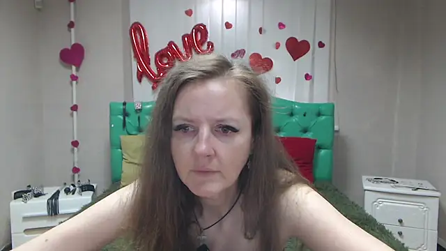 MeganPirs online show from May 17, 2026, 5:05 am