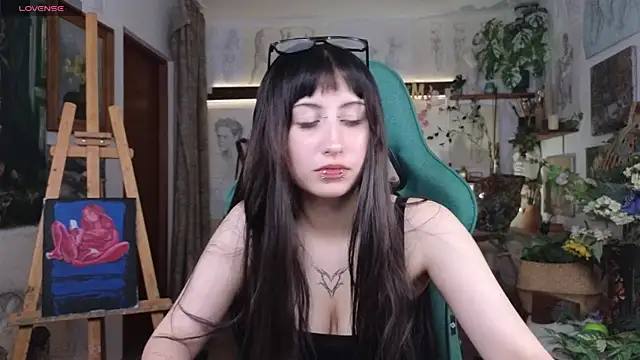 Snapshot of EffieMeowley chatting on June 7, 2026, 1:15 pm EffieMeowley online show from June 7, 2026, 1:15 pm
