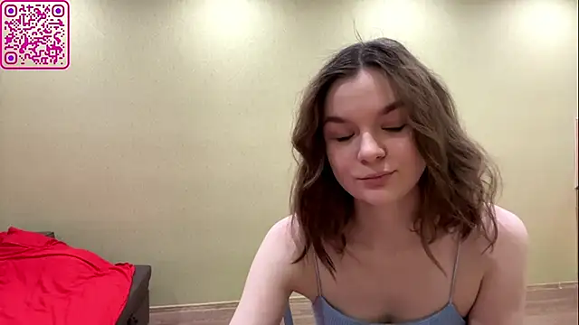 AliveCute online show from March 17, 2026, 7:06 pm