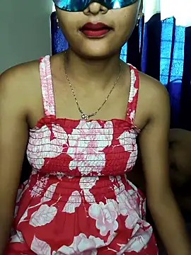 Sweet Cpl  online show from May 22, 2026, 3:02 am