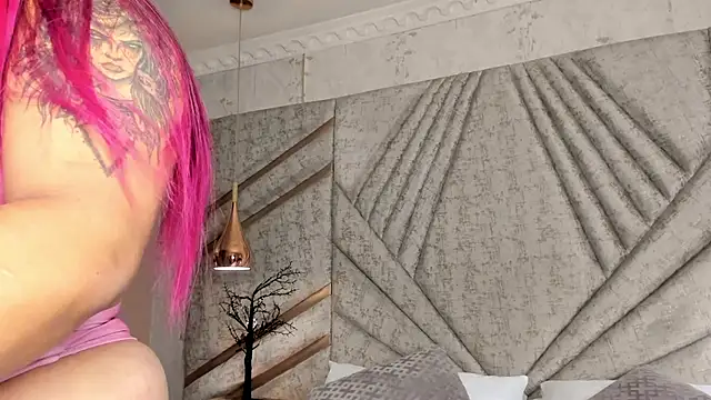 EmeelyMuller online show from April 15, 2026, 4:08 am