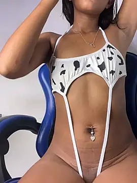 Maddie 7 online show from April 1, 2026, 2:56 am