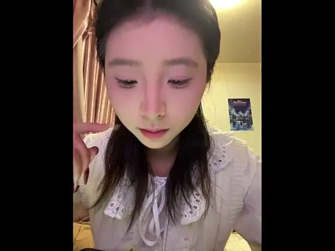 Y--F--LOVE online show from February 28, 2026, 4:19 pm