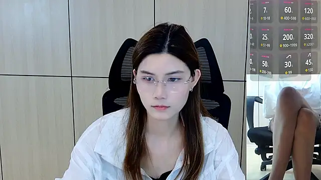 zhen-68 online show from July 9, 2026, 6:17 am