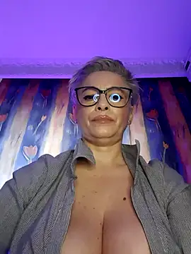 Snapshot of LunaBlaise chatting on February 26, 2026, 12:59 pm LunaBlaise online show from February 26, 2026, 12:59 pm