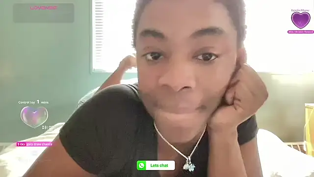 Snapshot of PetiteWet chatting on July 17, 2026, 4:56 pm PetiteWet online show from July 17, 2026, 4:56 pm