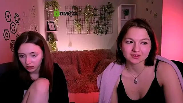 Snapshot of chloe_ley chatting on May 19, 2026, 1:56 am chloe ley online show from May 19, 2026, 1:56 am