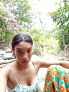 ginevere 20 online show from April 8, 2026, 8:20 pm