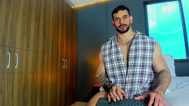 massimo visconti online show from March 19, 2026, 3:16 pm