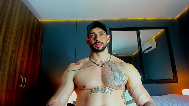 massimo visconti online show from March 28, 2026, 2:44 am