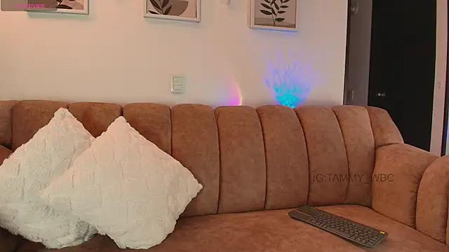 tammyyyy   online show from March 26, 2026, 12:06 am