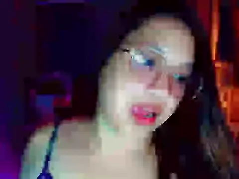 Snapshot of Sweet_coleen chatting on April 14, 2026, 2:45 pm Sweet coleen online show from April 14, 2026, 2:45 pm