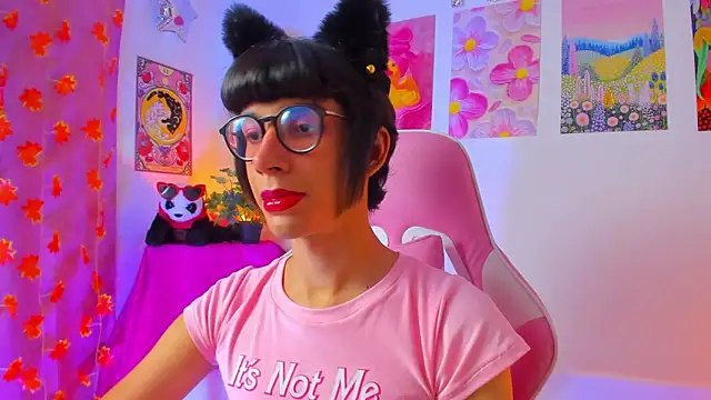 Madeline 21 online show from March 29, 2026, 5:07 am